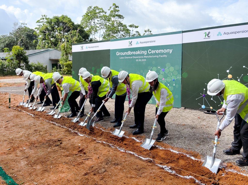 The ground-breaking ceremony for the new chemical dispersion facility was held at Kaluthara, Sri Lanka.